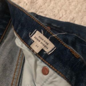 Madewell Shorts - Madewell Highrise Denim Shorts 30 Madewell Shorts - Madewell Highrise Denim Shorts 30
